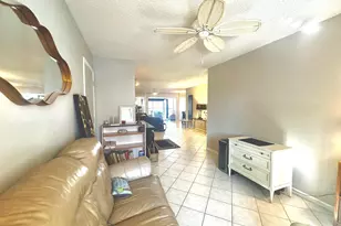25 Pelican Pointe Dr, Delray Beach, FL 33483 - Photo 16