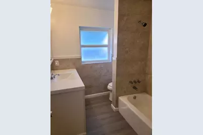 408 E Coconut Avenue, Port Saint Lucie, FL 34952 - Photo 10