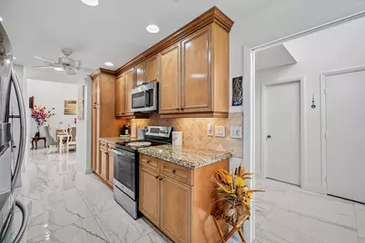 6858 Fountains Circle, Lake Worth, FL 33467 - Photo 6