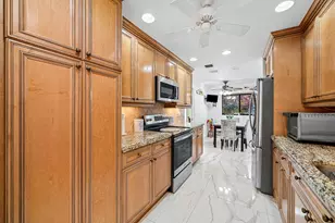 6858 Fountains Cir, Lake Worth, FL 33467 - Photo 8