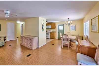 8217 SE Swan Avenue, Hobe Sound, FL 33455 - Photo 6