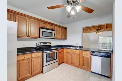 2006 Lakeview Drive W, Royal Palm Beach, FL 33411 - Photo 4