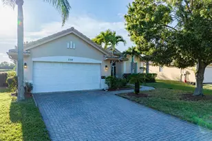 558 Waverly Cir, Port Saint Lucie, FL 34983 - Photo 6