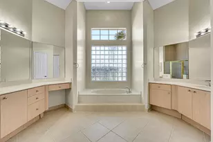 211 NW Pleasant Grove Way, Port Saint Lucie, FL 34986 - Photo 18