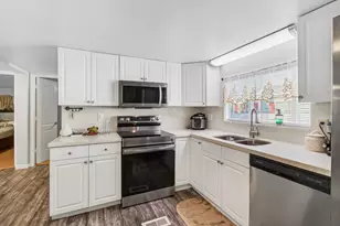 22849 Tradewind Rd, Boca Raton, FL 33428 - Photo 16