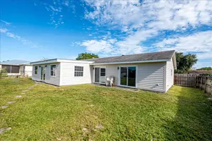1972 SE Esterbrook St, Port Saint Lucie, FL 34983 - Photo 36