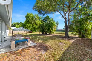 1060 Cedar Creek Way, Davie, FL 33325 - Photo 24