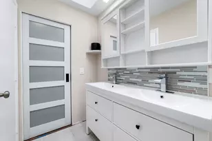 1060 Cedar Creek Way, Davie, FL 33325 - Photo 22