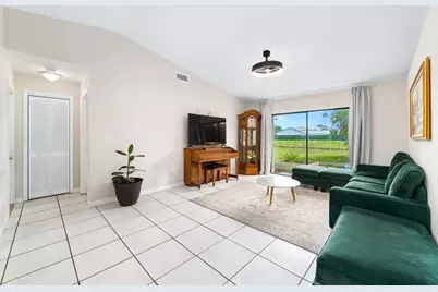 1060 Cedar Creek Way, Davie, FL 33325 - Photo 2