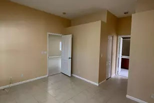 114 Canterbury Pl, Royal Palm Beach, FL 33414 - Photo 6