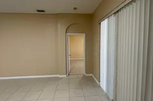 114 Canterbury Pl, Royal Palm Beach, FL 33414 - Photo 10