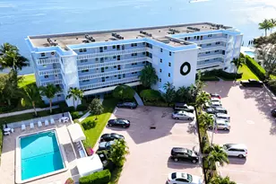 60 Yacht Club Dr, North Palm Beach, FL 33408 - Photo 22