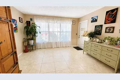910 South Drive #B, Delray Beach, FL 33445 - Photo 2