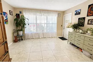 910 South Dr, Delray Beach, FL 33445 - Photo 2