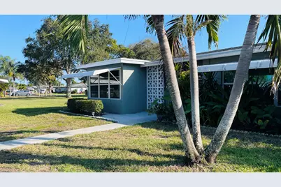 910 South Drive #B, Delray Beach, FL 33445 - Photo 1