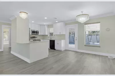 912 SE 8th Court, Deerfield Beach, FL 33441 - Photo 10
