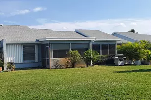 4195 Lucerne Villas Ln, Lake Worth, FL 33467 - Photo 6