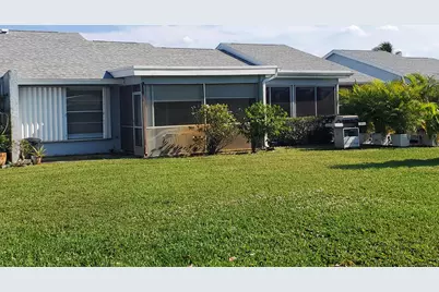 4195 Lucerne Villas Lane, Lake Worth, FL 33467 - Photo 6