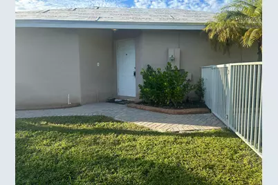 9201 NW 55th Street, Sunrise, FL 33351 - Photo 4