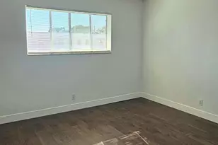 1501 Crescent Cir, Lake Park, FL 33403 - Photo 8