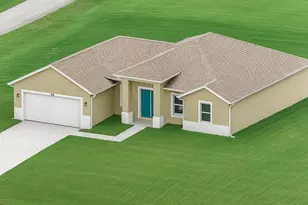 525 Glen Mar Cir, Sebring, FL 33876 - Photo 2