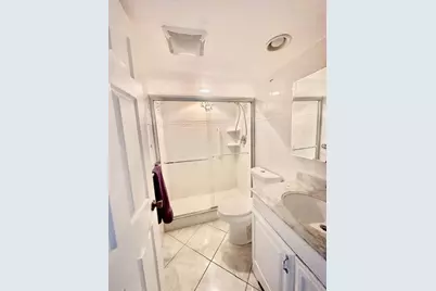 1080 Exeter E, Boca Raton, FL 33434 - Photo 10