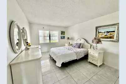 1080 Exeter E, Boca Raton, FL 33434 - Photo 8