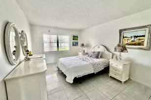 1080 Exeter E, Boca Raton, FL 33434 - Photo 8