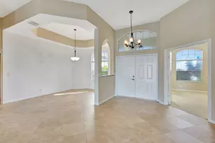 11223 Edgewater Cir, Wellington, FL 33414 - Photo 8