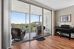 3960 Oaks Clubhouse Dr, Pompano Beach, FL 33069 - Photo 18