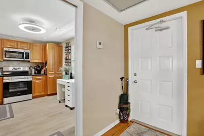 3960 Oaks Clubhouse Drive #504, Pompano Beach, FL 33069 - Photo 4