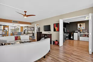 3960 Oaks Clubhouse Dr, Pompano Beach, FL 33069 - Photo 8