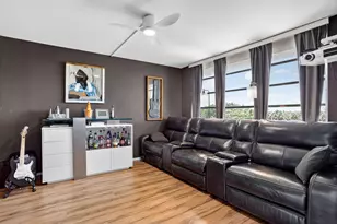 3960 Oaks Clubhouse Dr, Pompano Beach, FL 33069 - Photo 30