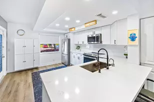 1018 Guildford A, Boca Raton, FL 33434 - Photo 4