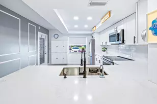 1018 Guildford A, Boca Raton, FL 33434 - Photo 6