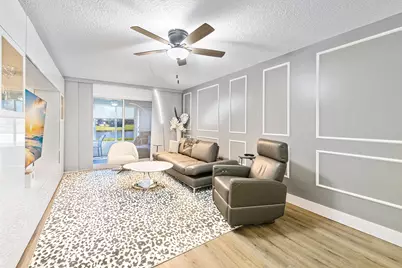 1018 Guildford A, Boca Raton, FL 33434 - Photo 10