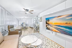 1018 Guildford A, Boca Raton, FL 33434 - Photo 12