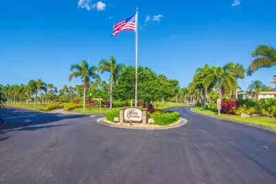 69 Royal Oak Court #105, Vero Beach, FL 32962 - Photo 2