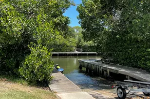 4984 SE Railway Ave, Stuart, FL 34997 - Photo 6