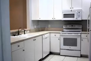 102 Lighthouse Cir, Tequesta, FL 33469 - Photo 2