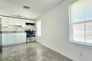 914 10th St, West Palm Beach, FL 33401 - Photo 8