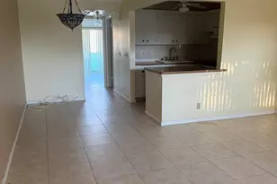 42 Canterbury, West Palm Beach, FL 33417 - Photo 4