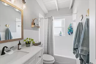 2220 NE 34th Ct, Pompano Beach, FL 33064 - Photo 18