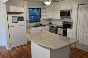 1007 Raintree Ln, Palm Beach Gardens, FL 33410 - Photo 10