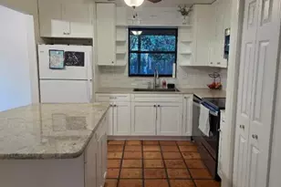 1007 Raintree Ln, Palm Beach Gardens, FL 33410 - Photo 8