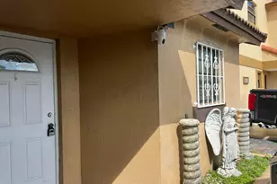 11507 SW 6th St, Sweetwater, FL 33174 - Photo 2