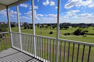 2950 N Palm Aire Dr, Pompano Beach, FL 33069 - Photo 16