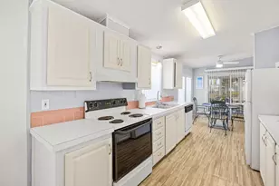 3805 Doral Ct, Port Saint Lucie, FL 34952 - Photo 10