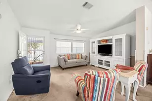 3805 Doral Ct, Port Saint Lucie, FL 34952 - Photo 4