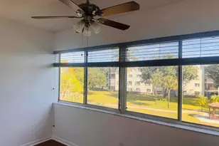 3178 Via Poinciana, Lake Worth, FL 33467 - Photo 12